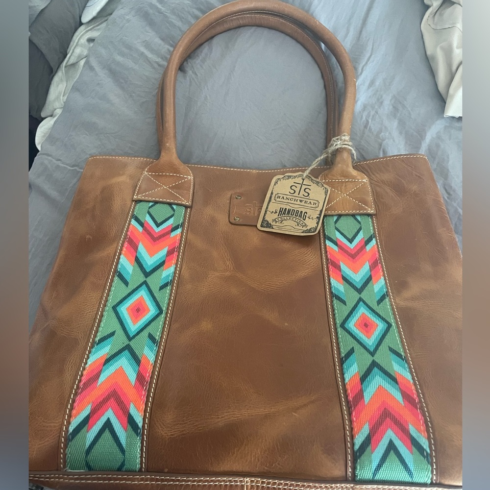 NWT STS Ranchwear Handbag with conceal carry!